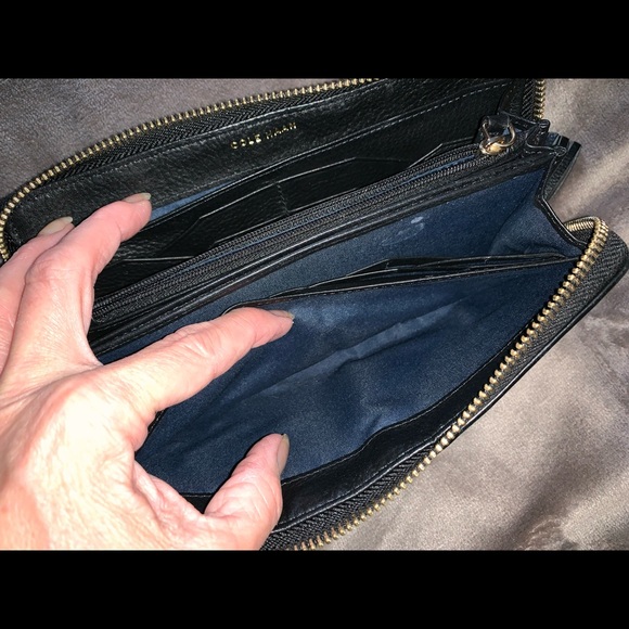 Cole Haan black leather zip around wallet - Picture 7 of 8